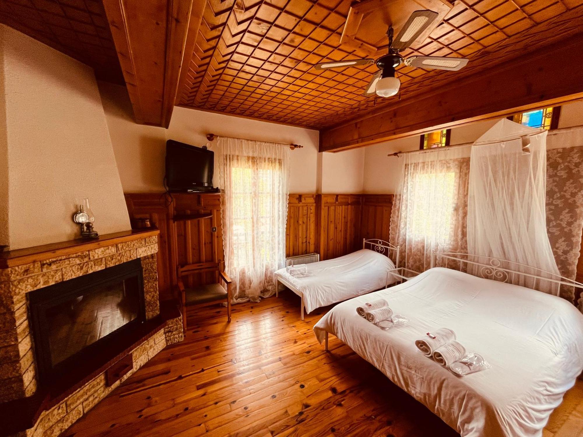 9Mouses Chasiotis Guest House Ampelakia 외부 사진